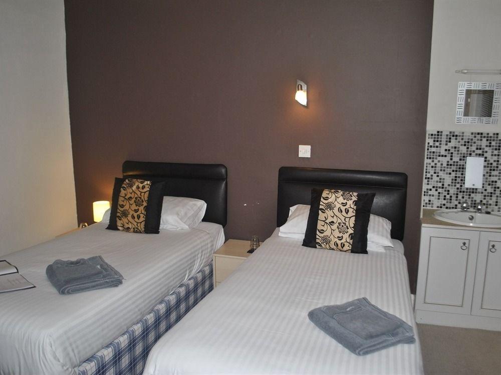 Guest house Taunton House