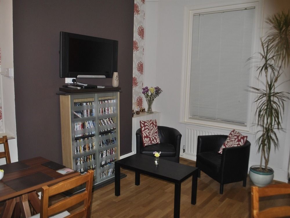 Taunton House Guest house