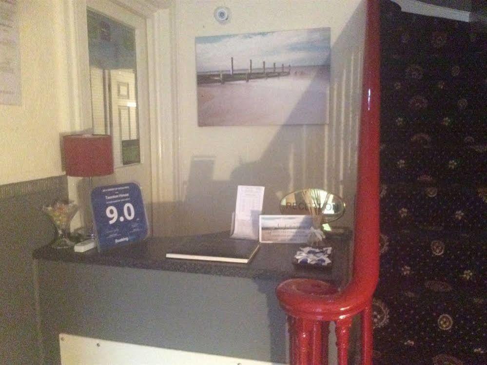 Taunton House Guest house